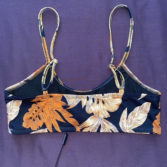 Pretty Little Thing Palm Leaf Bikini Top - Picture 4 of 5